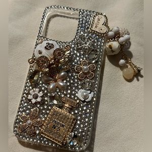 iPhone 14 pro max jeweled case